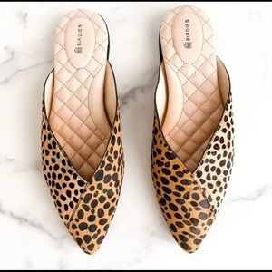 Birdies swan mule in cheetah